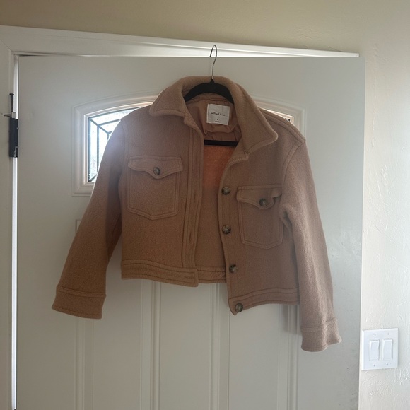 Aritiza Autumn Shirt Jacket - Limited edition color in Wildwood - Picture 4 of 5